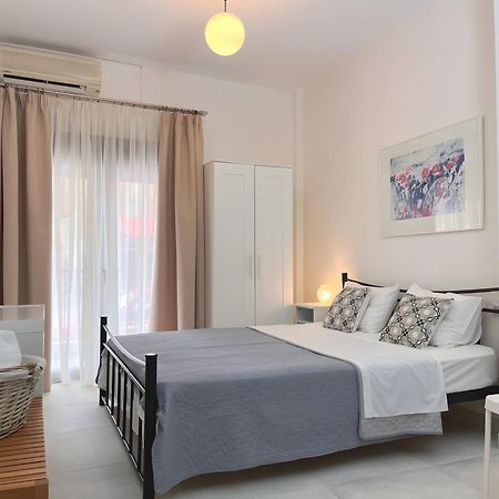 Almira Studios Sarti Luaran gambar
